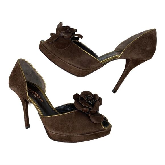 Sole Alliance Brown Suede Peep Toe Rose Flower Heels 8 Italy - Picture 7 of 10